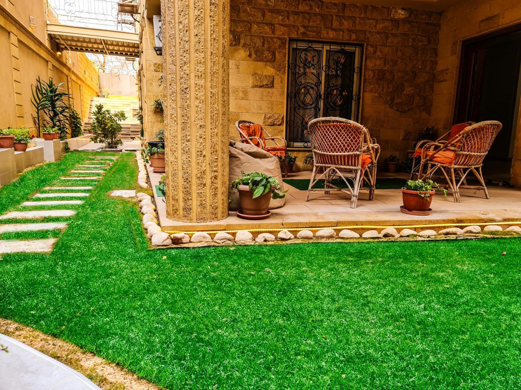 Apartment 700m Modern With Private Garden In New